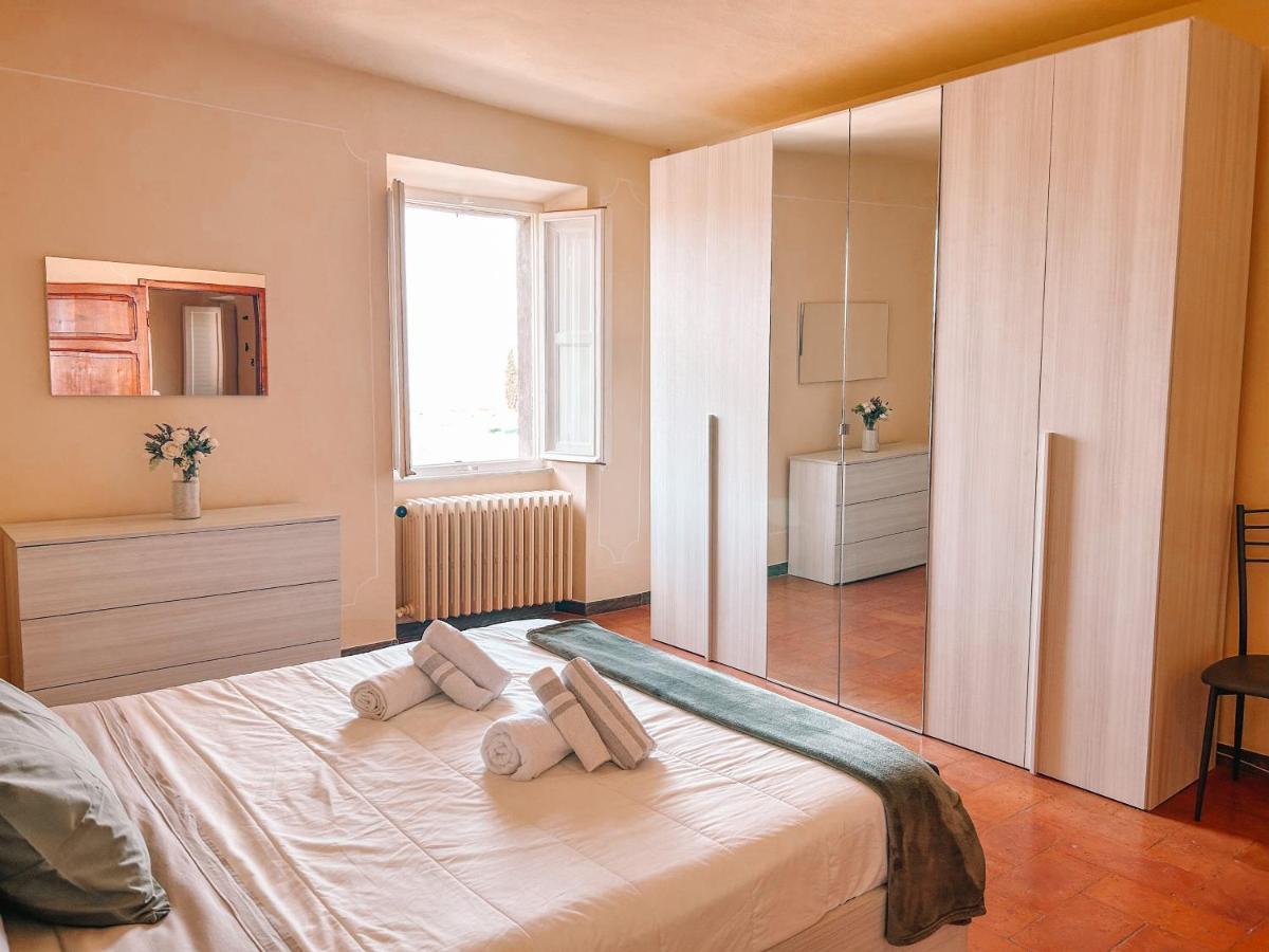 Apartamento Attico Il Magnifico Volterra Exterior foto