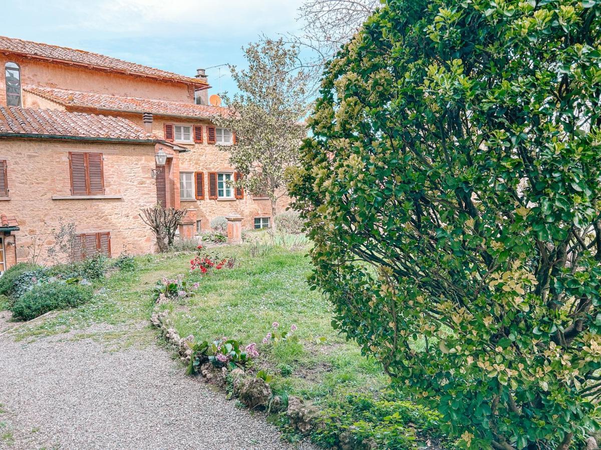 Apartamento Attico Il Magnifico Volterra Exterior foto