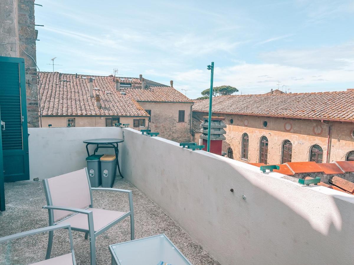 Apartamento Attico Il Magnifico Volterra Exterior foto